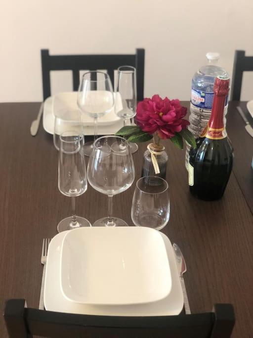 Superbe Appartement Tout Equipe, Le Nid D'Eva A Metz Gare, Parking Prive, Balcon, F2, 50M2, 3P Exteriör bild