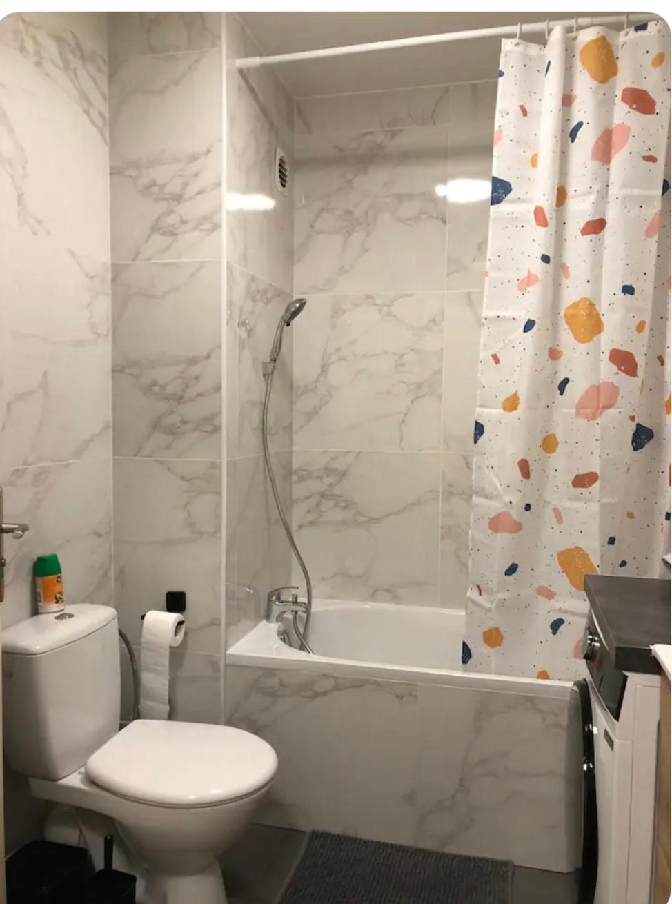 Superbe Appartement Tout Equipe, Le Nid D'Eva A Metz Gare, Parking Prive, Balcon, F2, 50M2, 3P Exteriör bild